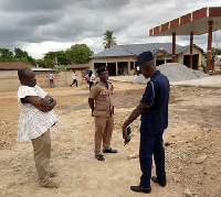 The decision to stop the construction was taken at an emergency Municipal Security Council meeting