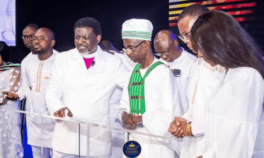 Bishop Agyinasare prays for NDC Chairman Aseidu Nketiah and other executives