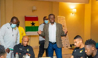 Mustapha Ussif speaking to players of the Black Stars