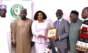 Memounatou Ibrahima (in white)