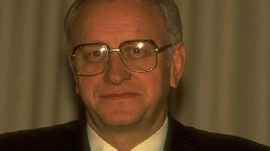 Adriaan Vlok, don die aged 85