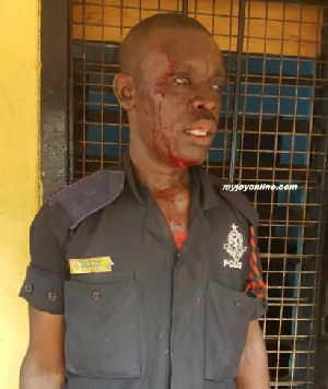 Police Officer Beaten Up Military Men