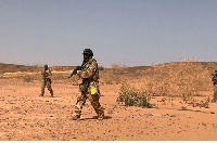 Nigerien commandos simulate a raid on a militant camp