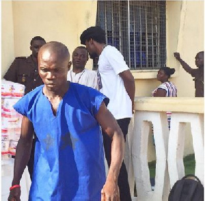 Kwaw Kese donates to Ho Prisons