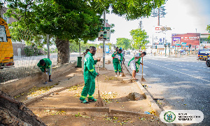 The Mayor's initiative deploys 200 sanitation personnel to sweep major ceremonial streets