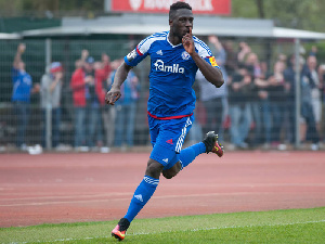 Ghanaian midfielder Kingsley Schindler