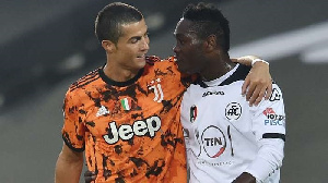 Spezia forward, Emmanuel Gyasi with Ronaldo