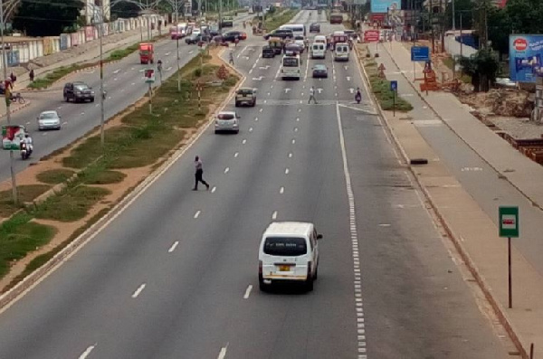 Road safety experts argue that pedestrians have a right to cross roads safely