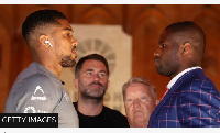 Joshua and Dubois pose for photos after their Guildhall news conference