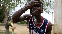 One man dey wash im face for one tap for Ivory Coast dis week