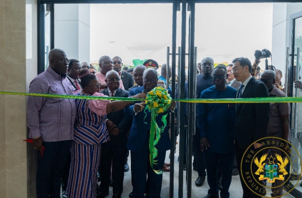 President Akufo-Addo commissioning the Phase II expansion project of UHAS