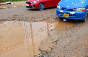 The difficulties that drivers encounter on Takoradi's roadways every day, photo credit: Joel Savage