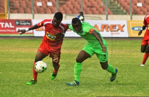 Asante Kotoko say attacker Ollenu Ashittey with a tussle for the ball