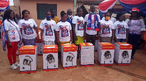 Some beneficiaries with their hairdryers donated by the Harriet Foundation