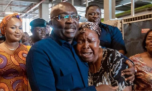 Bawumia Samira With Market Women 