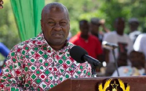 Mahama Cuts Sod