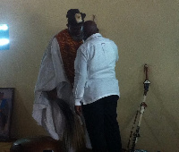 Nana Akufo-Addo embraces Tongo Rana, Kubilsong Nalebegtan at his Palace