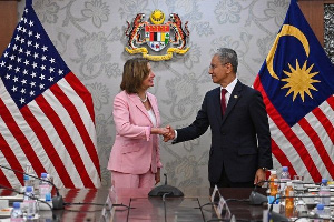 Nancy Pelosi met with Taiwanese official