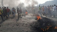 Di protesters block Gauraka Abuja-Kaduna highway early Monday morning