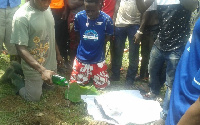 The youth performed the rituals for the fish found dead in the Nyinahin Amaano river