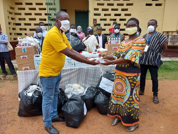 Fred Nkansah (left ) presented the items on behalf of the MP