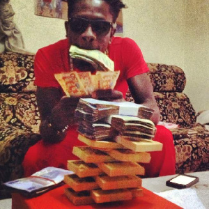 Shatta Wale shows off his money