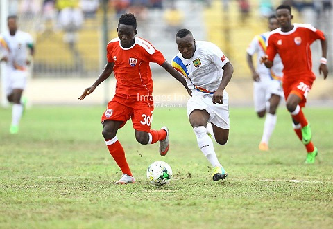 Patrick Razak aiming for a shot