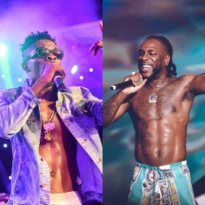 Shatta Wale invited Burna Boy on stage with him