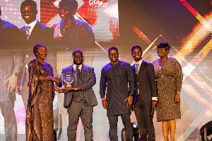 Staff and executives of Newmont Ghanawith the award