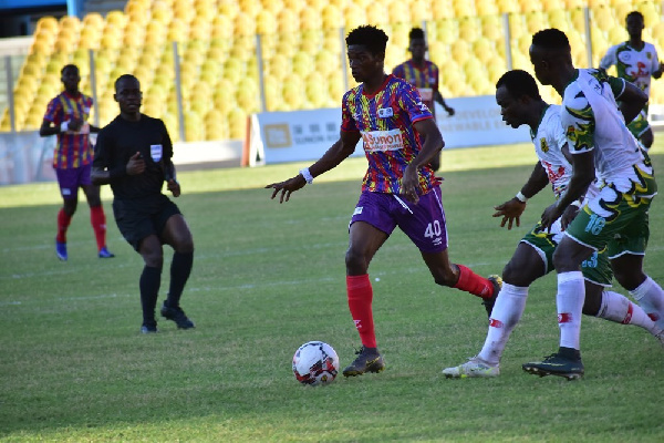 Enoch Asubonteng in action for Hearts