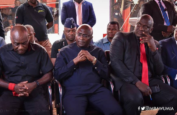 Vice President Dr. Mahamudu Bawumia with his entourage