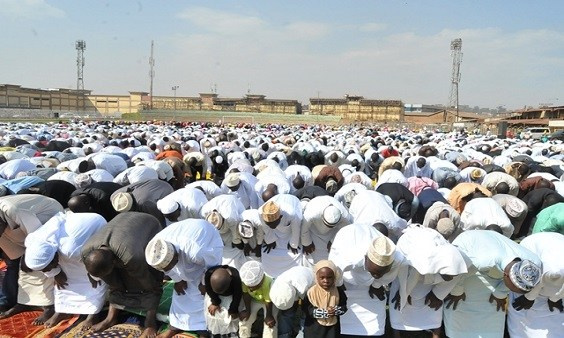 Flie photo: Muslims praying