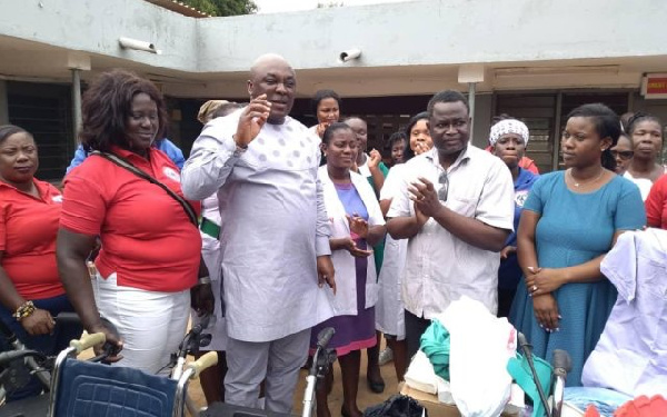 Carlos Ahenkorah donated some medical items to the Tema Polyclinic during a working visit