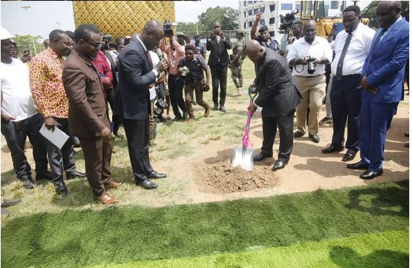 President Akufo-Addo cutting sod at UPSA