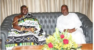 Asantehene Otumfuor Osei-Tutu II (Left) and Former President Mahama (Right)