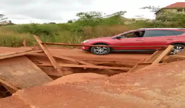 Many accidents have occurred in the area as a result of the broken bridge