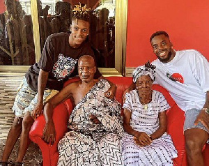 Inaki and Nico Williams with their grand parents