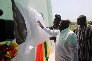 President Nana Addo Dankwa Akufo-Addo commissioning the plant