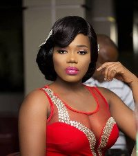 Musician Mzbel