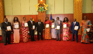 President Akufo-Addo with the families of the awardees