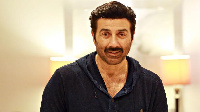 Sunny Deol, Fitaccen jarumin fina-finan Indiya,  kuma ɗan majalisar a jami'iyyar BJP