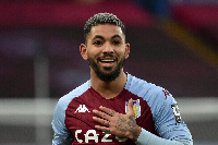 Dan wasan tsakiyar Brazil Douglas Luiz