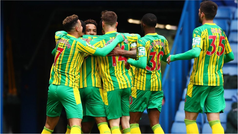 West Brom players as dem celebrate one of dema goals