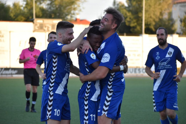 Emmanuel Yabani celebrating with his teammates