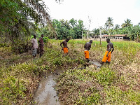 Some hired prisoners desilting the ‘Atta Dei Kofi’ stream