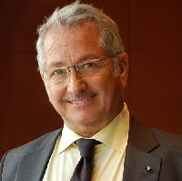 Dr. Michael Hewitt-Gleeson