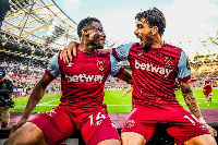 Kudus celebrates his goal with Paquetá