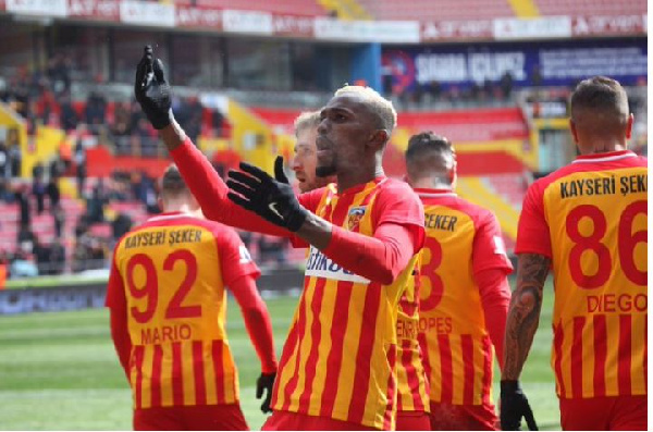 Bernard Mensah celebrating his goal