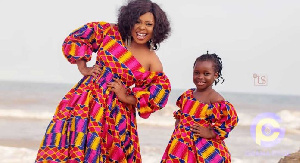 Afia Schwarzenegger and her daughter