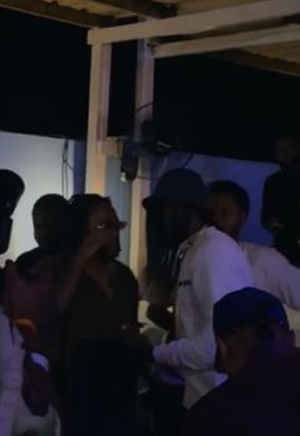 Stonebwoy interacting with Kendrick Lamar